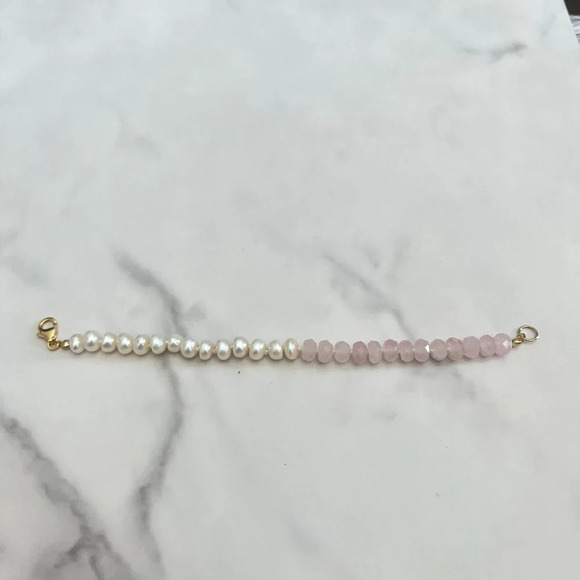 Pearl and Rose Quartz Hand Knotted Beaded Bracelet Gold Filled Clasp - Picture 4 of 9